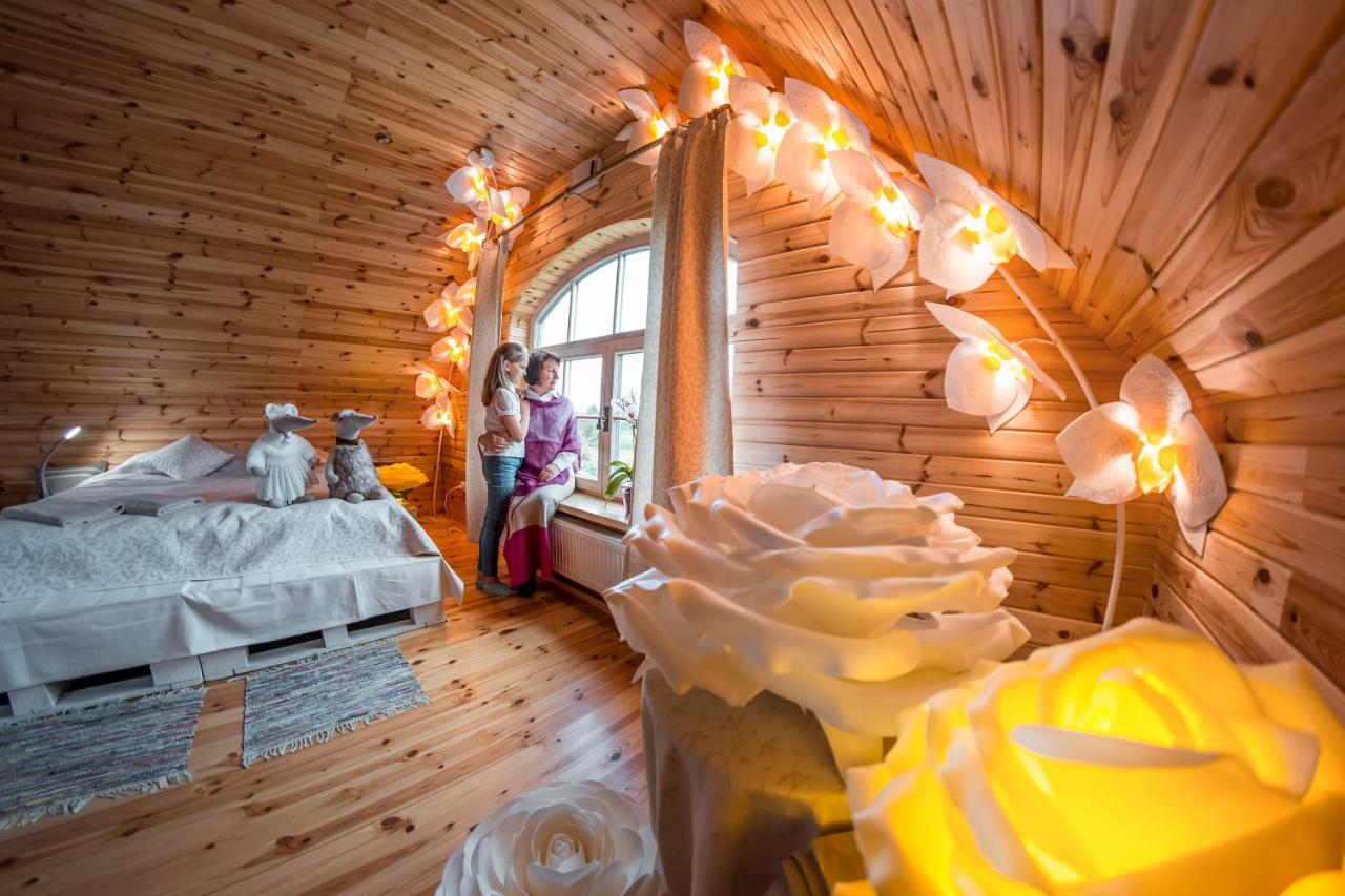 Handmade Latgola - Vairak Ka Vienkarsi "Naktsmitne" Līvāni Exteriör bild